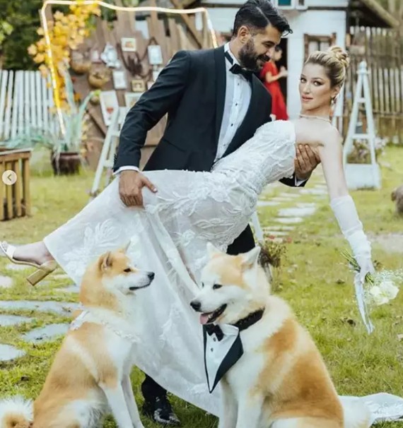 Rüzgar Aksoy ile Yasemin Sancaklı evlendi!